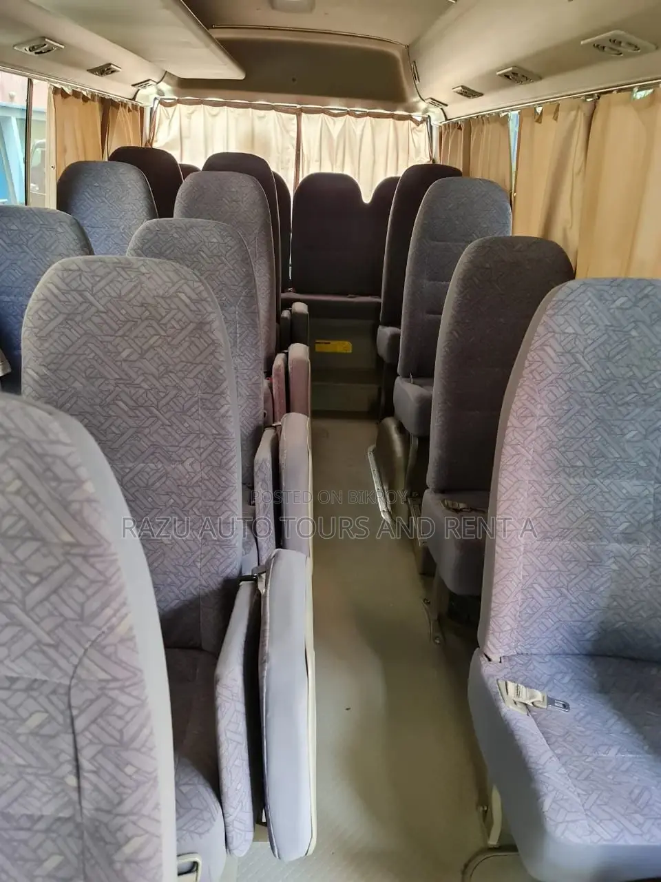 Niassan Coster Bus For Rent (29 Seats)