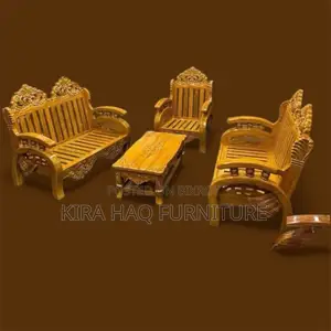 Kira Haque Foreign Model Sofa