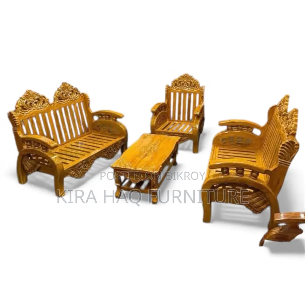 Kira Haque Foreign Model Sofa
