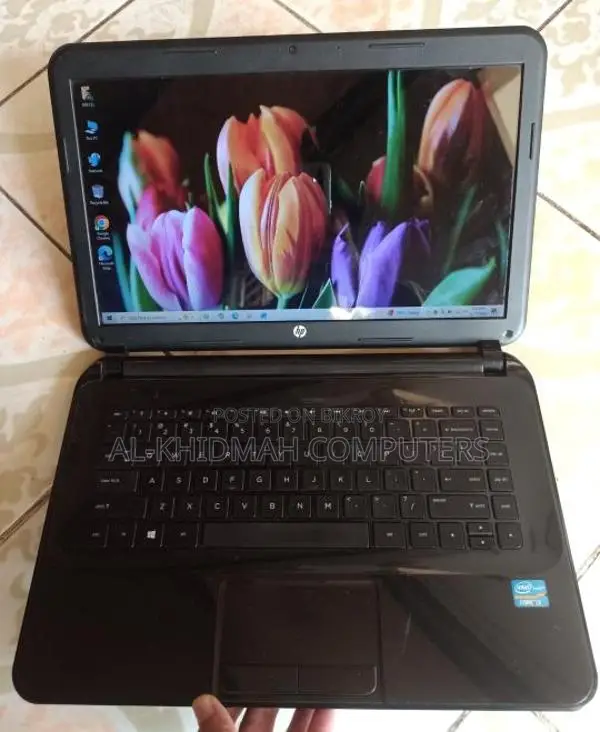 HP Core i3 Laptop, 4GB, 1000GB, Courier delivery available.