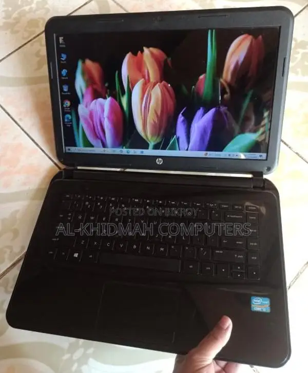 HP Core i3 Laptop, 4GB, 1000GB, Courier delivery available.