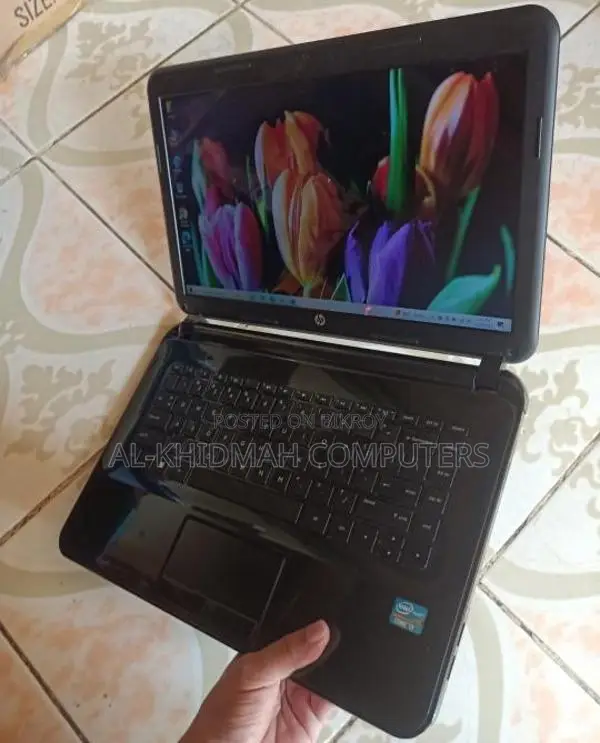 HP Core i3 Laptop, 4GB, 1000GB, Courier delivery available.
