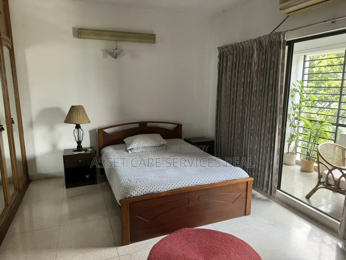 নর্থ গুলশানে ফুল ফার্নিশড অ্যাপার্টমেন্ট ভাড়া