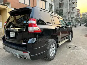 প্রাদো ভাড়ার জন্য
