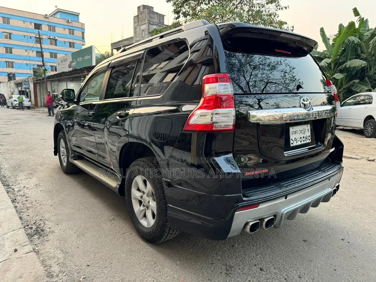 প্রাদো ভাড়ার জন্য