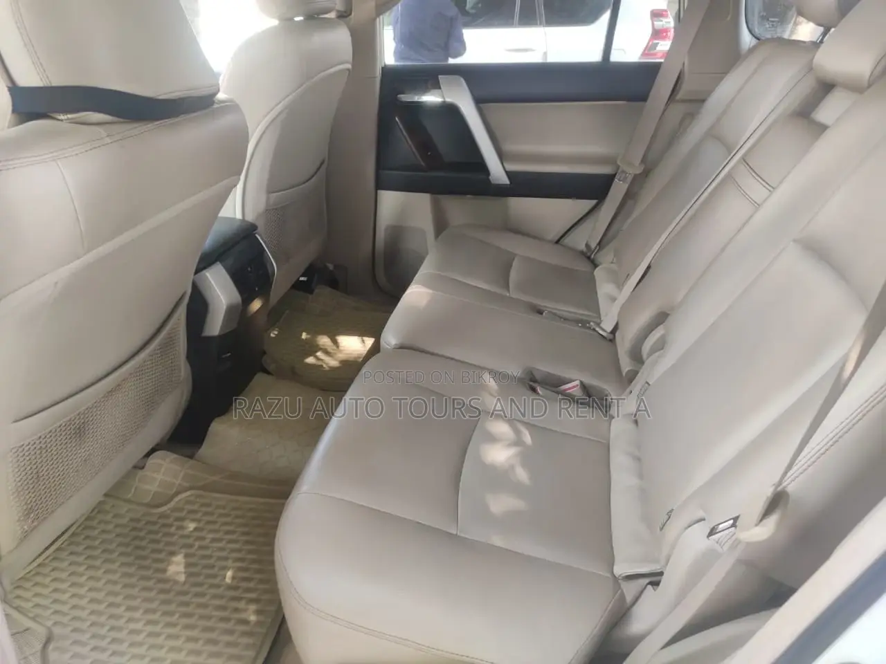 Land Cruiser Prado For Rent