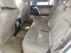 Land Cruiser Prado For Rent
