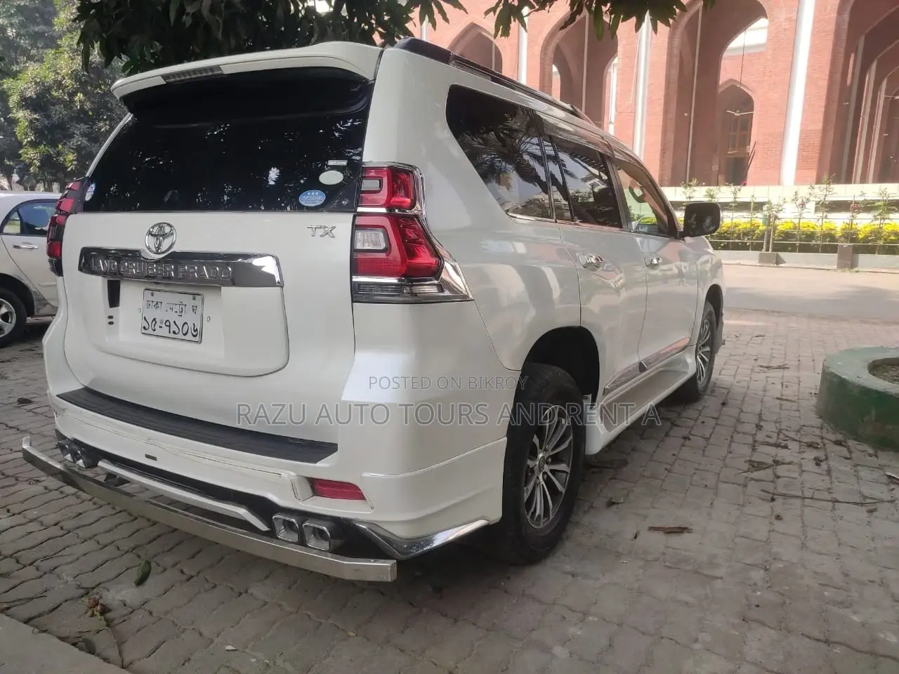 Land Cruiser Prado For Rent