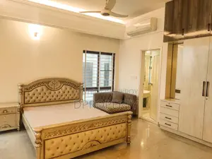 4500 SFT Luxurious Full Furnished South face Apartment Rent at 10 floor