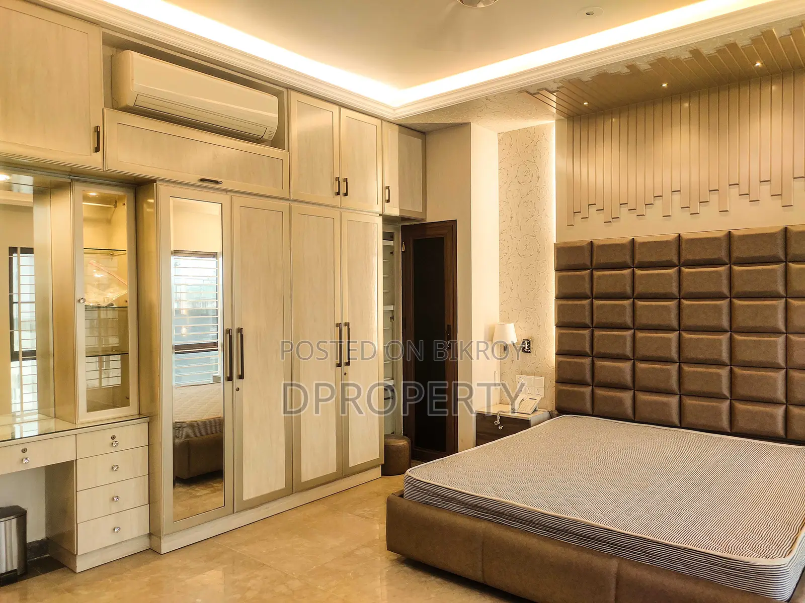 4500 SFT Luxurious Full Furnished South face Apartment Rent at 10 floor
