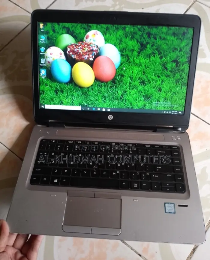 সেরা অফার, HP Core i7 7th Gen Laptop, 8GB,256GB, কুরিয়ারেও দেওয়া হয়।