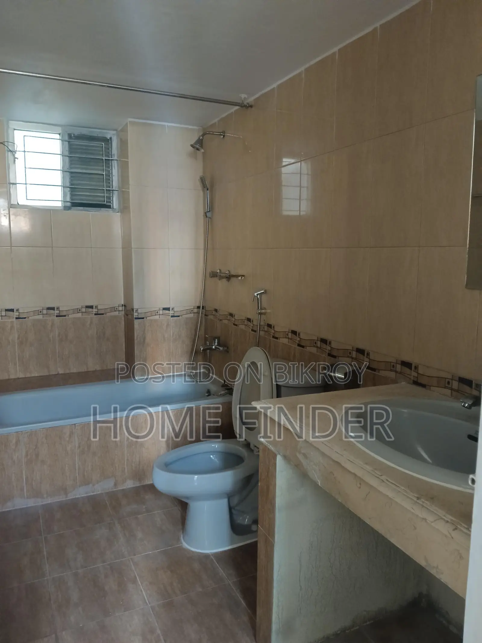 2240 Sqft Un-furnished Apartment For Rent In Gulshan
