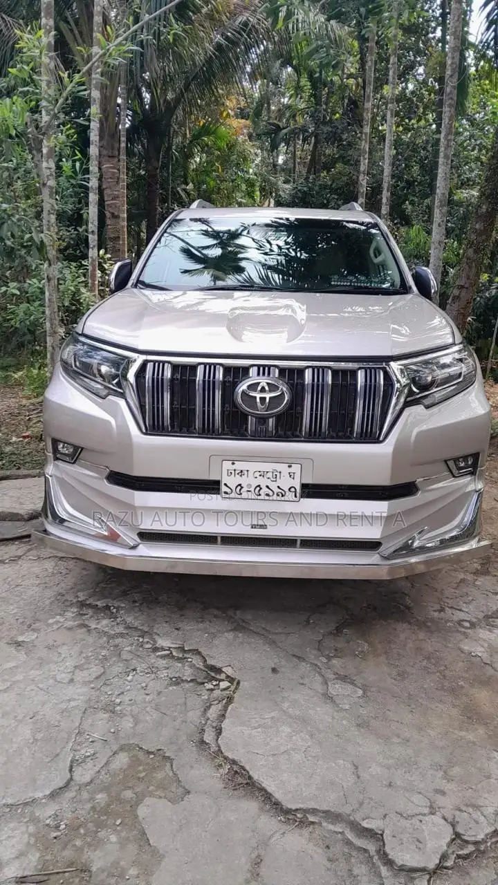 Land Cruiser Prado For Rent