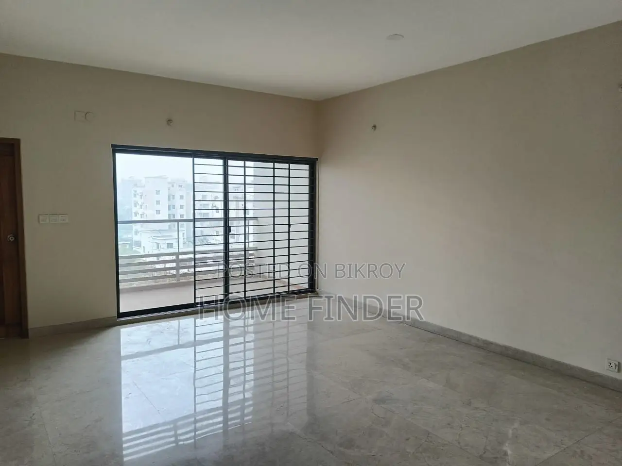 Brand New Modern Facilities Exclusive Flat Rent In GULSHAN 2