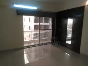 গুলশানে ভাড়ার জন্য ৩২০০ বর্গফুটের সেমি-ফার্নিশড অ্যাপার্টমেন্ট