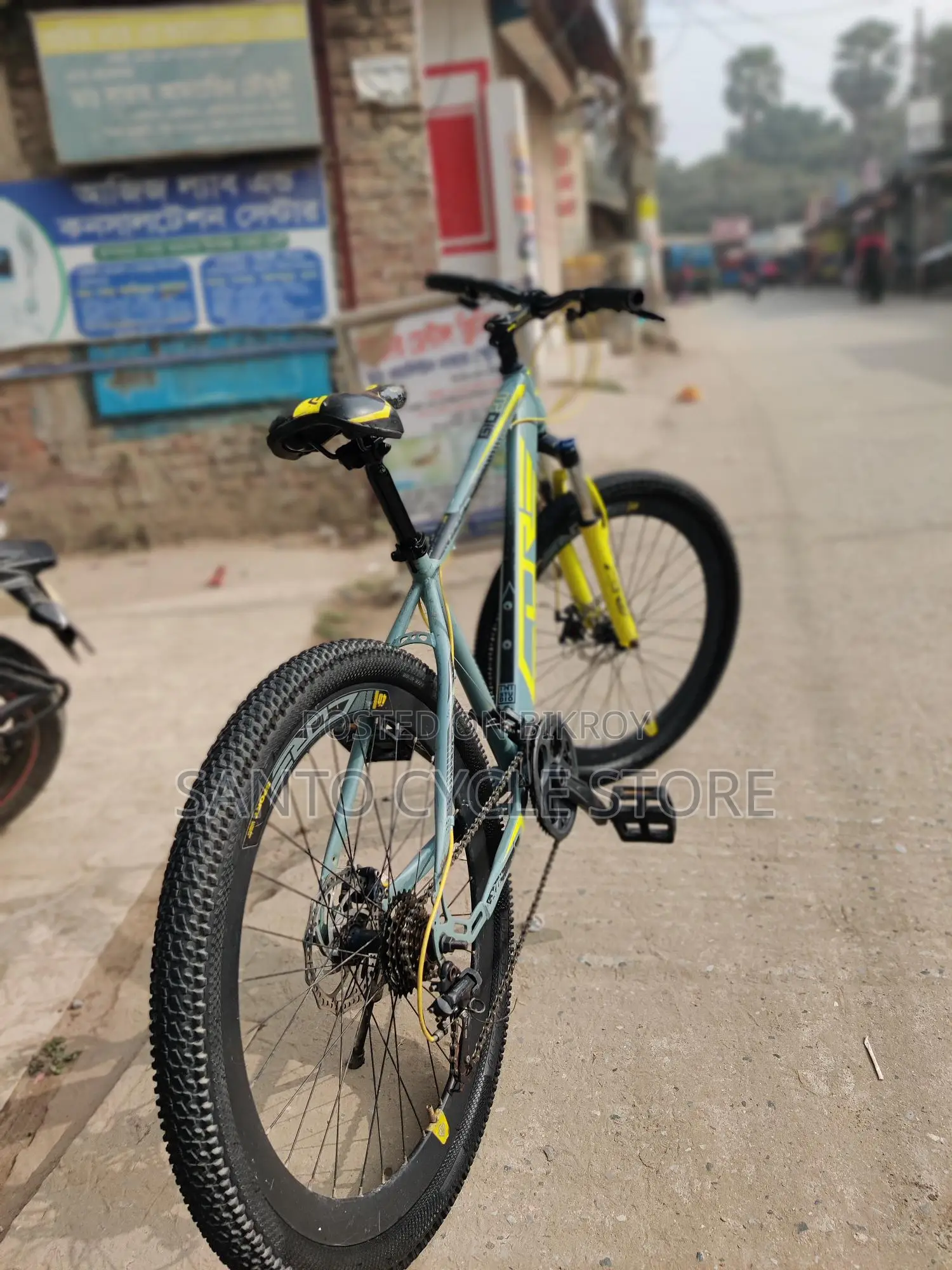 কোর জিও ২০০ মডেল