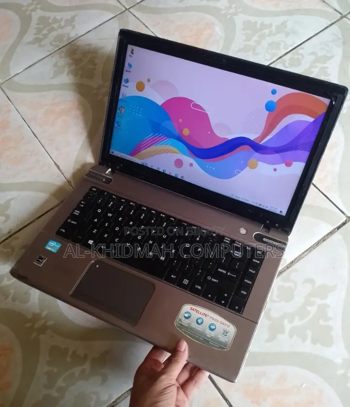 Toshiba Core i5 Laptop (4GB RAM, 500GB HDD) - Nationwide Courier Available.