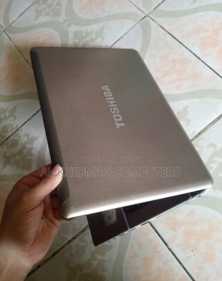 Toshiba Core i5 Laptop (4GB RAM, 500GB HDD) - Nationwide Courier Available.