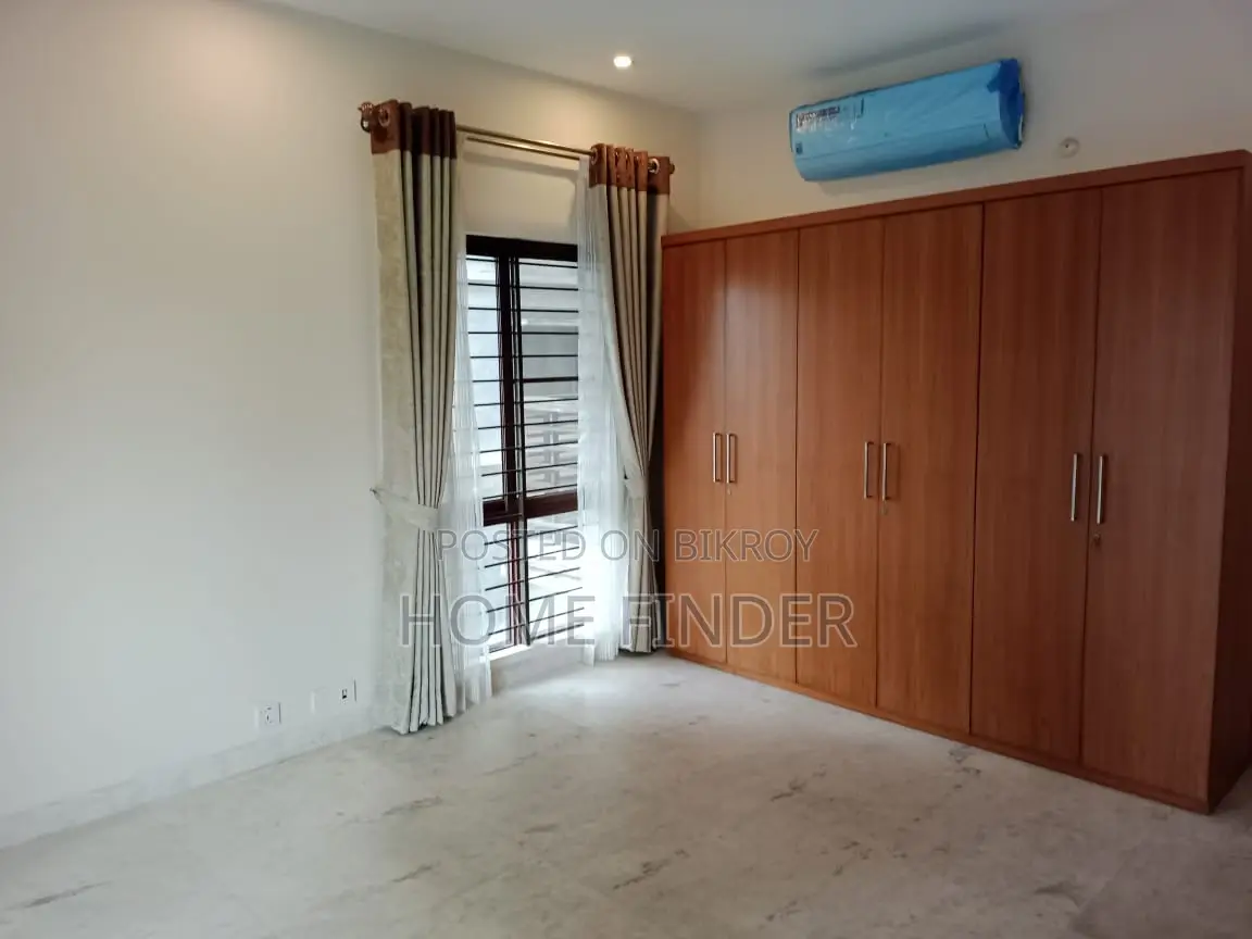 গুলশানে উচ্চমানের সুসজ্জিত ৩৮০০ বর্গফুটের অ্যাপার্টমেন্ট ভাড়ার জন্য