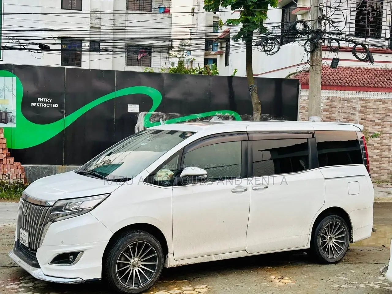 Esquire Noah For Rent