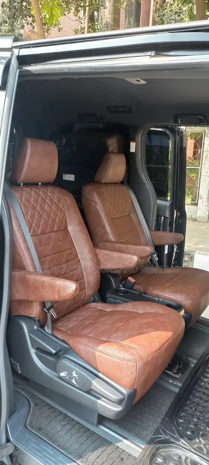 Esquire Noah For Rent