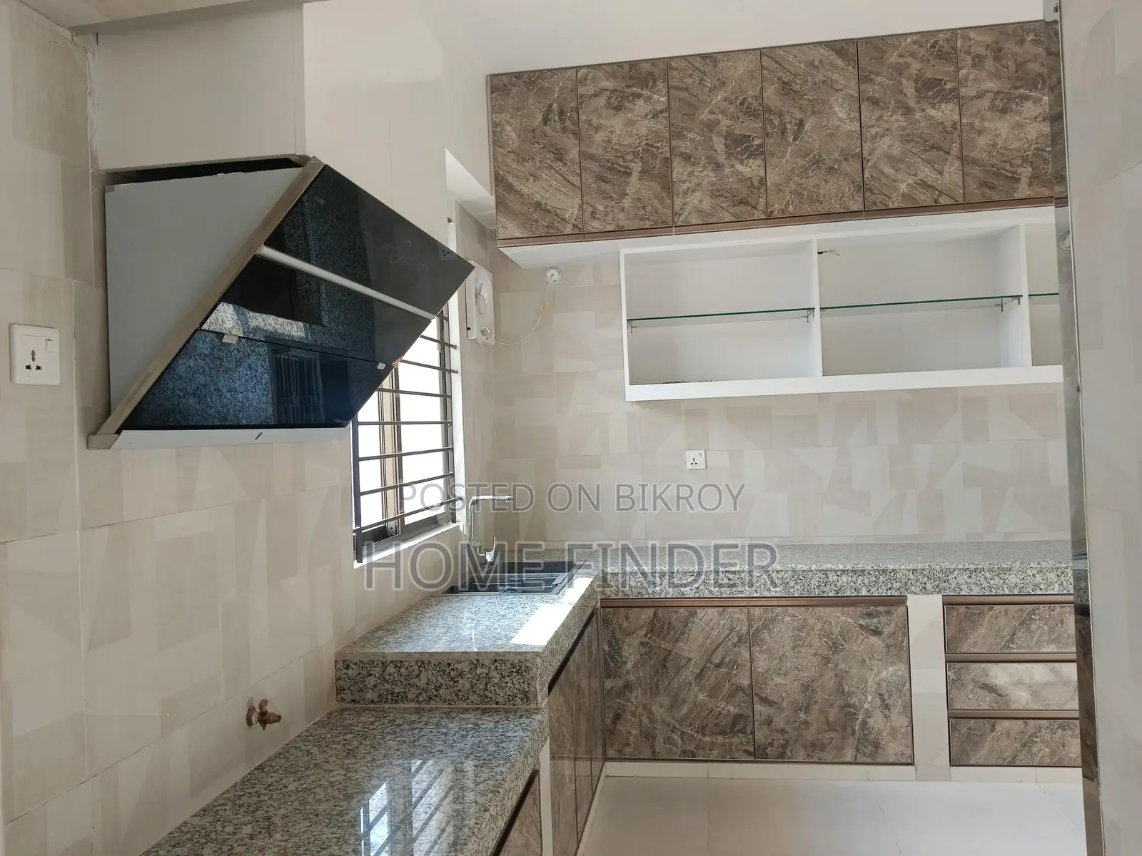 4000 Sqft BRAND NEW UN-FURNISHED APARTMENT FOR RENT IN GULSHAN
