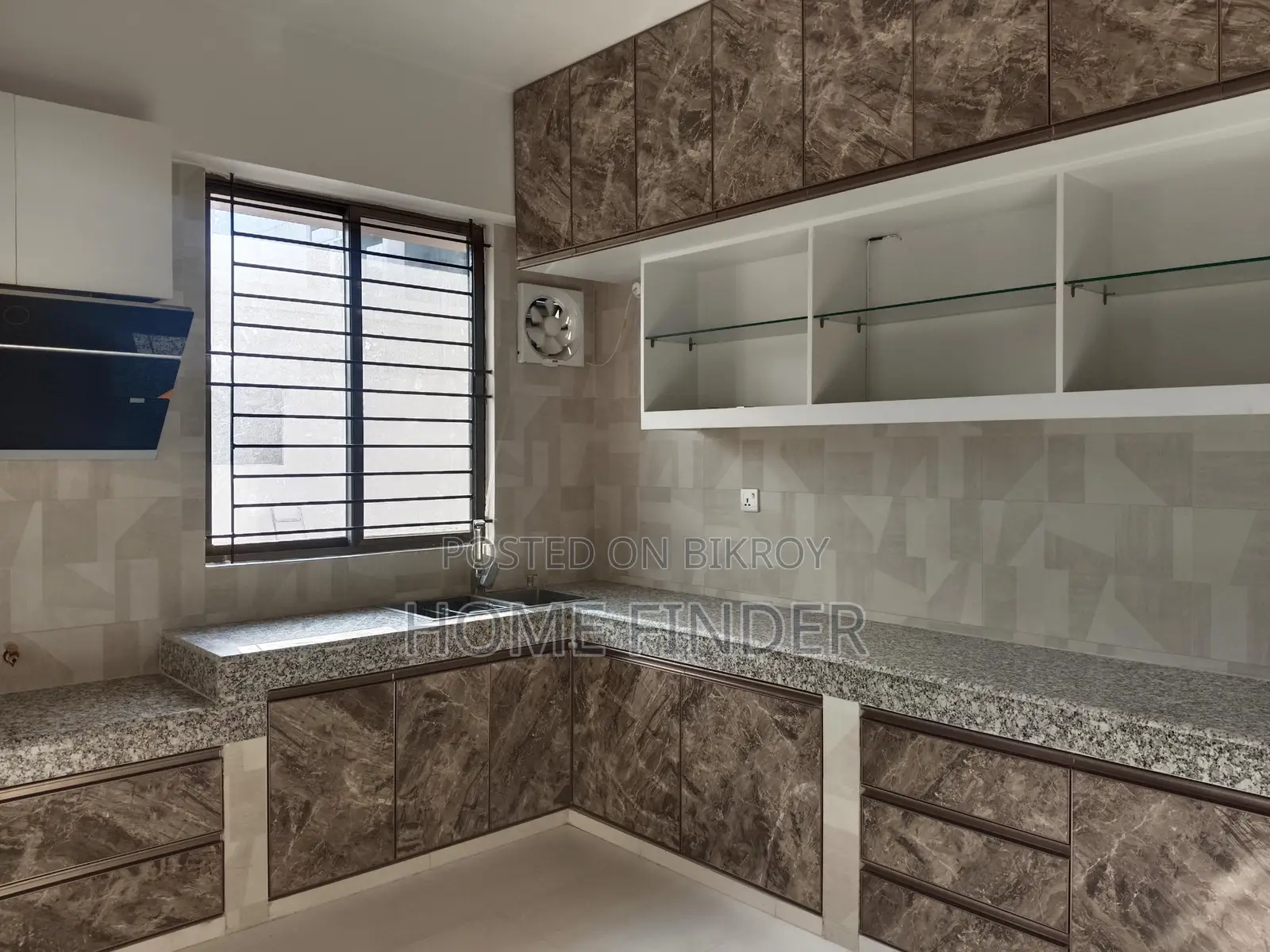 4000 Sqft BRAND NEW UN-FURNISHED APARTMENT FOR RENT IN GULSHAN