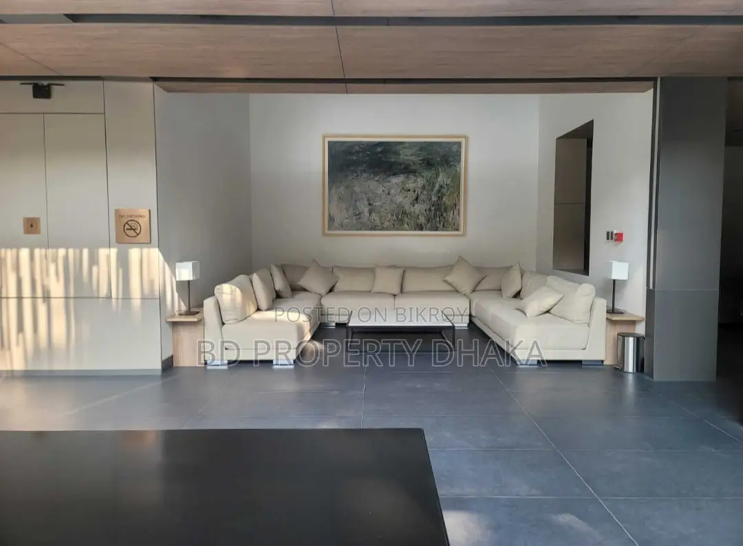 With gym and swim luxurious 4Bed 3400sft full furnished apartments
