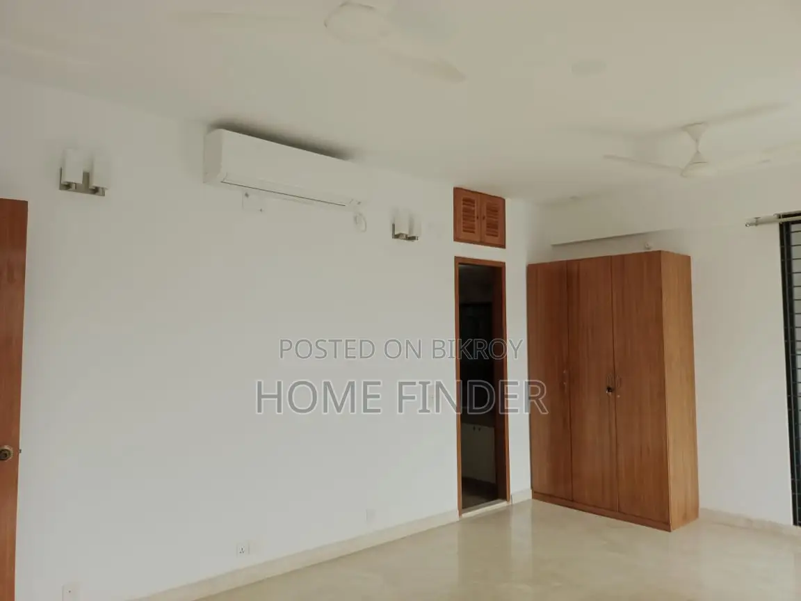 3600 Sqft New Semi Furnished Flat Rent in Gulshan 2