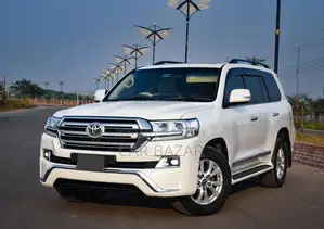 Toyota Land Cruiser V8 VX LIMITED 2017