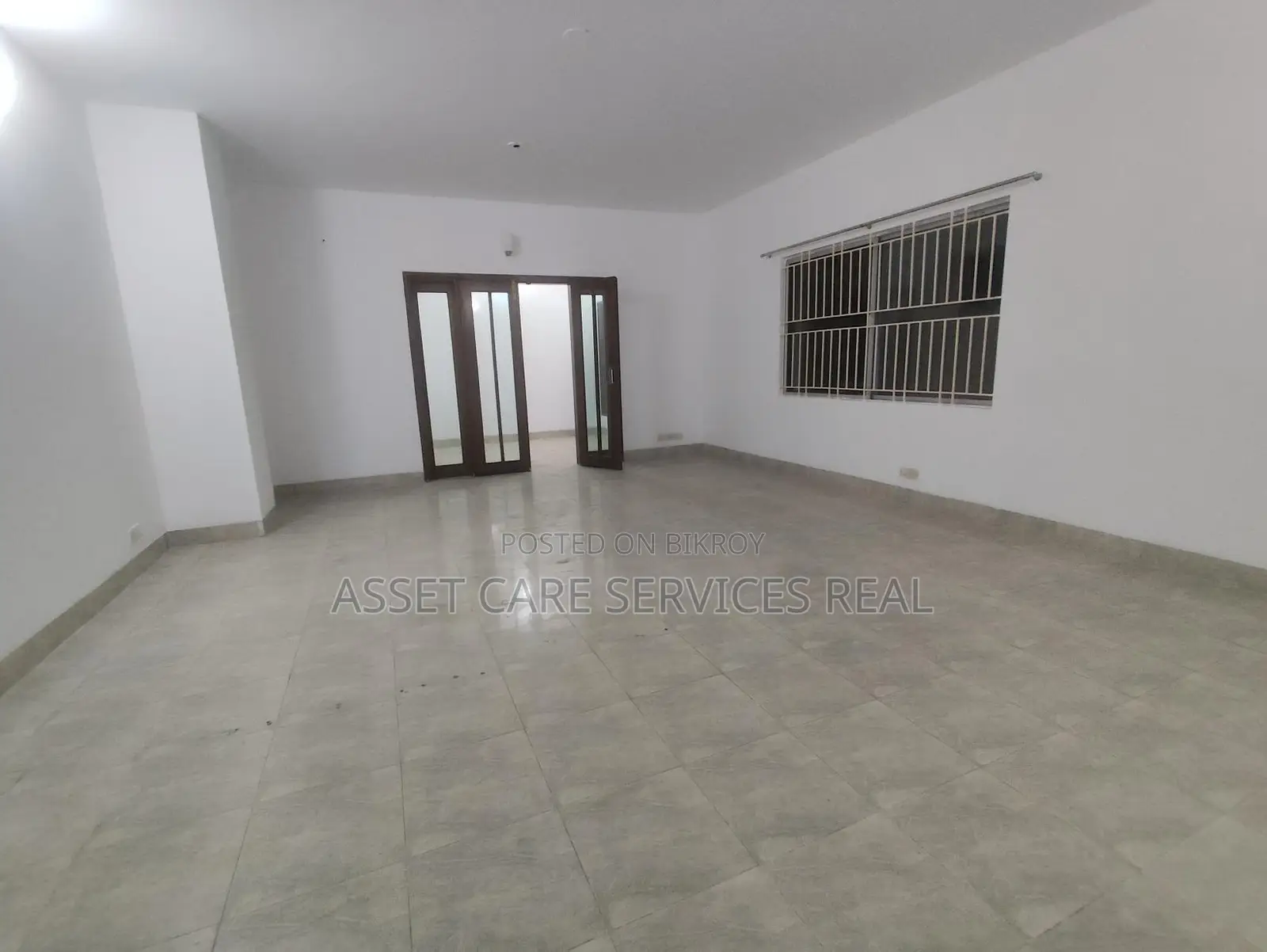 4Bed Un-Furnished 3710-Sqft Big Apartment Rent In Gulshan North