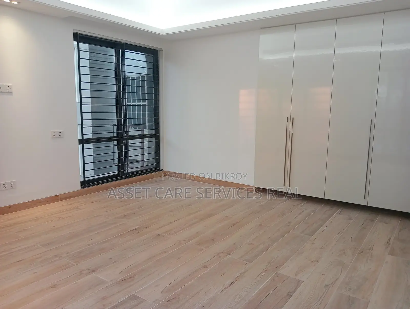 Brand New 4Bed Gym-Swimming Apartment Rent Baridhara Diplomatic Zone