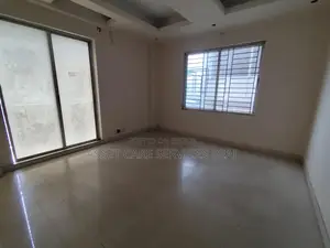 গুলশান-১/২ এর মাঝামাঝি ৪২০০ বর্গফুটের অফিস স্পেস ভাড়া হবে