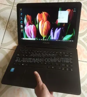 Asus Core i3 5th Gen Laptop, 500GB Hard Disk, 4GB RAM, 14" Display.