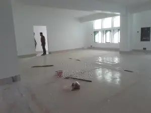 গুলশান-১ এ অফিস ভাড়ার জন্য ১৫০০০ বর্গফুটের ৫ তলা বাড়ি