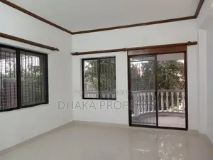 4Bed 3200SqFt. Nice Apartment Rent at Gulshan Diplomatic Zone