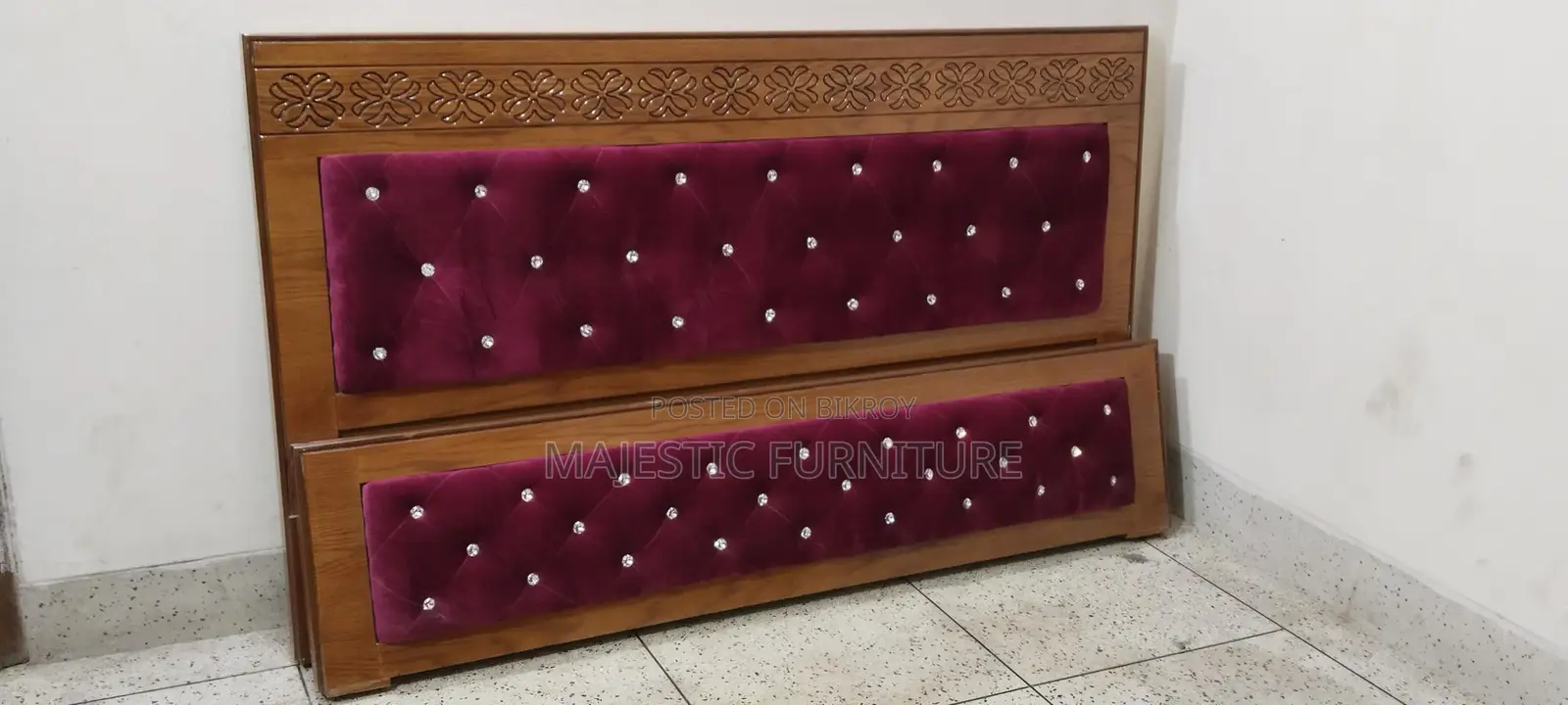 BED 6/7 FEET IAK VENEER. M # 6277