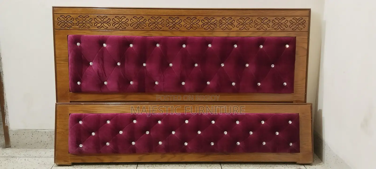 BED 6/7 FEET IAK VENEER. M # 6277