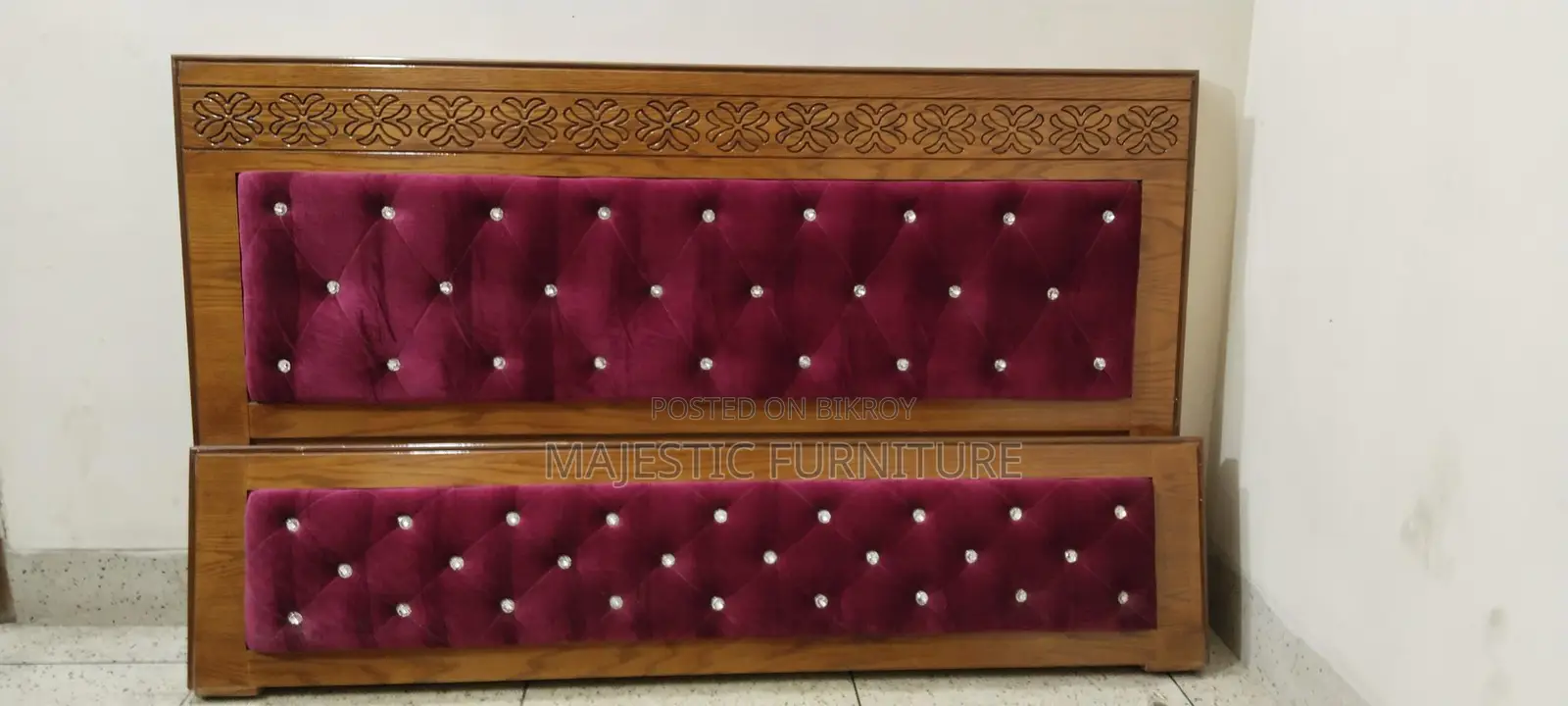 BED 6/7 FEET IAK VENEER. M # 6277