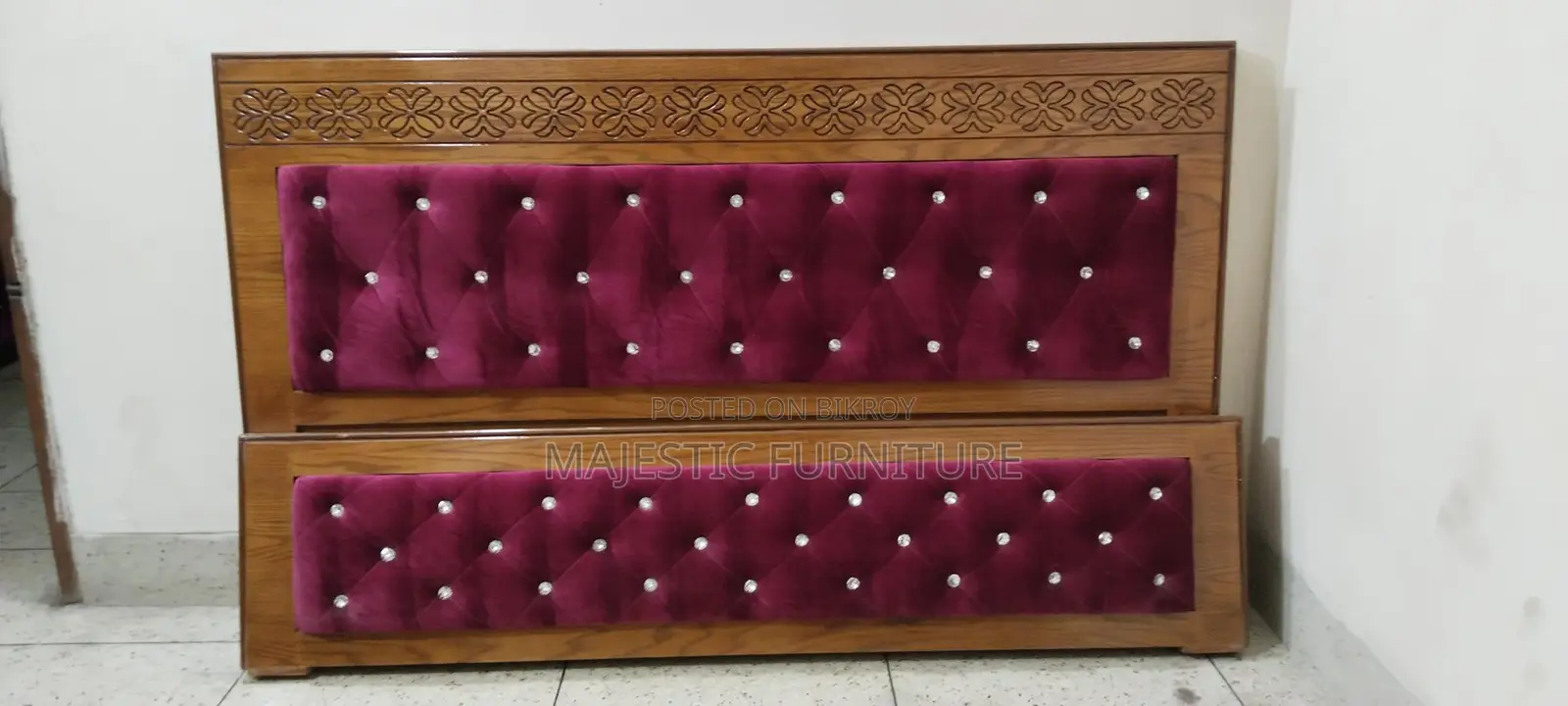 BED 6/7 FEET IAK VENEER. M # 6277