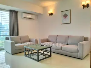 গুলশান কূটনৈতিক এলাকায় লেক ভিউ ফার্নিশড অ্যাপার্টমেন্ট ভাড়া