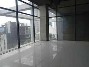 গুলশান এভিনিউতে ২৩০০ বর্গফুটের বাণিজ্যিক অফিস ওপেন স্পেস ভাড়া