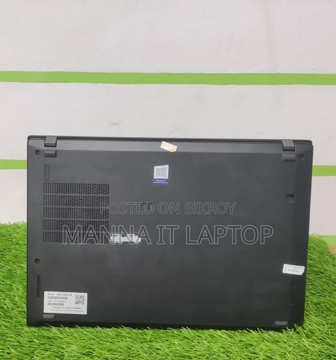 Lenovo think pad t490s Full touch i5 8th Gen 8Gb Ram 256 Gb ssd