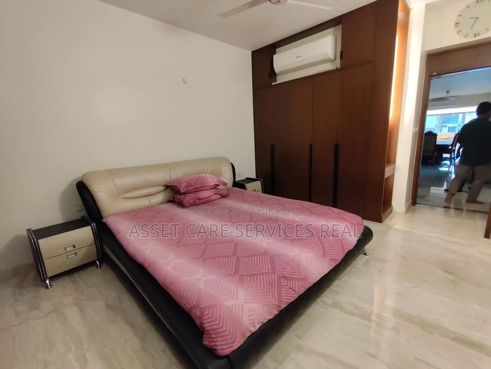 গুলশানে বিলাসবহুল সেমি-ফার্নিশড অ্যাপার্টমেন্ট ভাড়া