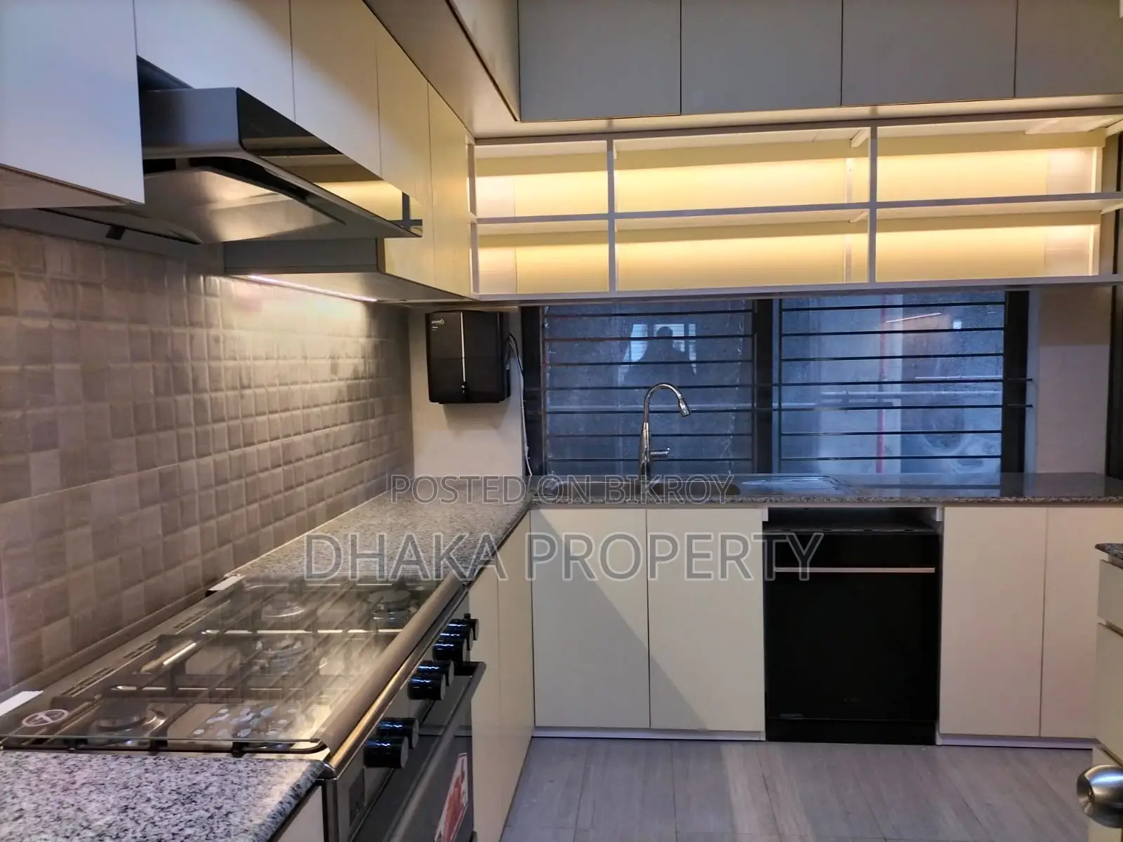 Full-Furnished 4 Beds Premium Quality Apartment Rent in Baridhara