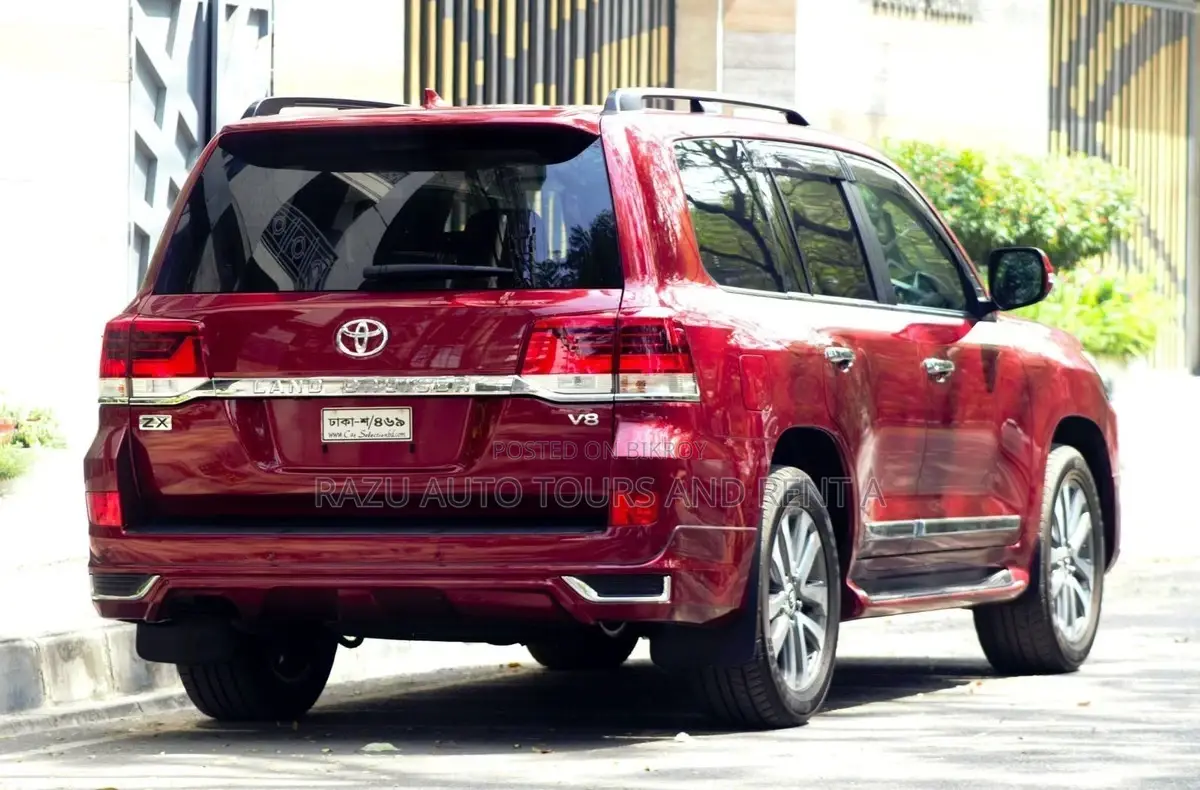 V8 Land Cruiser For Rent