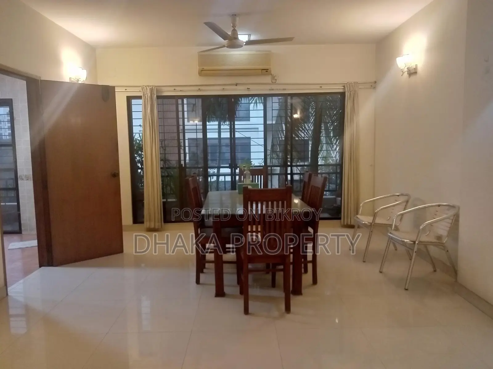 (2600-Sqft)Semi-Furnished Exclusive Apartment Rent in Gulshan North