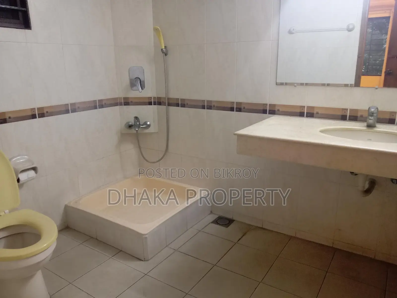 (2600-Sqft)Semi-Furnished Exclusive Apartment Rent in Gulshan North