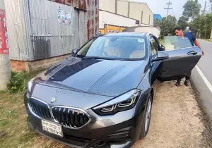 ভাড়ার জন্য বিএমডব্লিউ