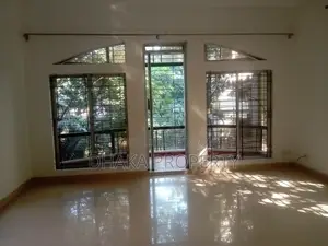 গুলশান-২ এ ২৬০০ বর্গফুটের ৩ বেডরুমের অ্যাপার্টমেন্ট ভাড়া